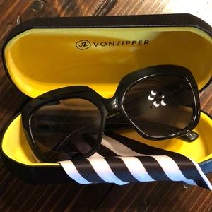 Vonzipper Poly - Women’s Sunglasses